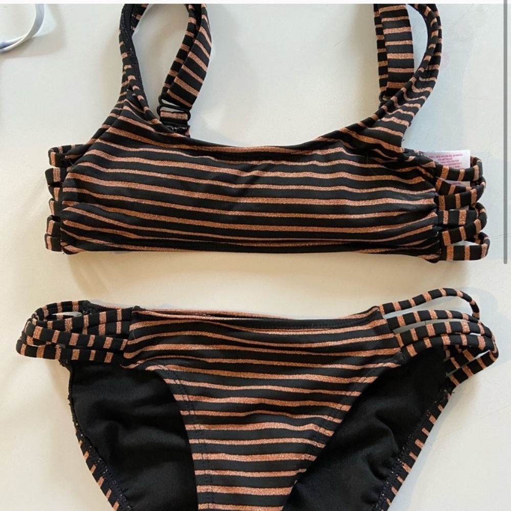 Cute Strappy Bikini Top & Bottom XS